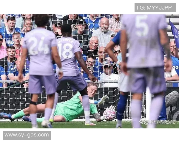 英超惊天逆转里昂6-2狂胜曼联赛后点评引发热议