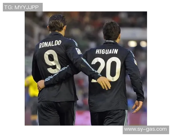 西甲惊天冷门AC米兰3-0战胜皇马神奇扑救点燃全场激情